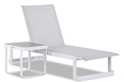 vista lounger wit met side table foto 1 510x340 - Lifestyle Vista lounger verstelbaar 2-delig
